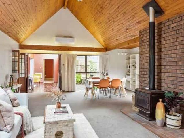 Three bedroom family home placed in the heart of Paraparaumu