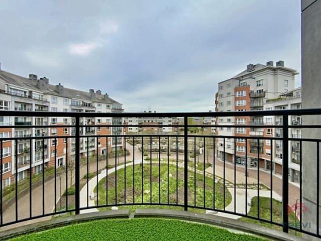Three bedroom flat with two terraces