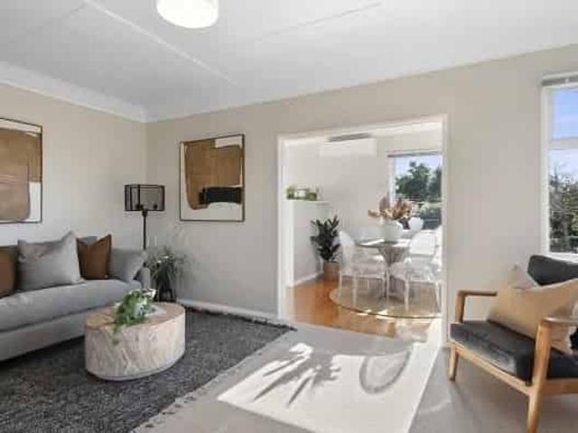 Three bedroom Frankleigh Park