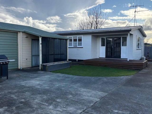 Three Bedroom Home Close to Local Primary School