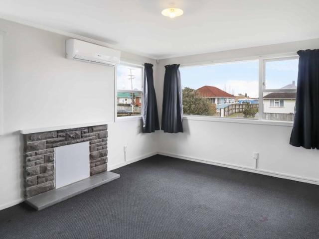 Three Bedroom Home In Otara!