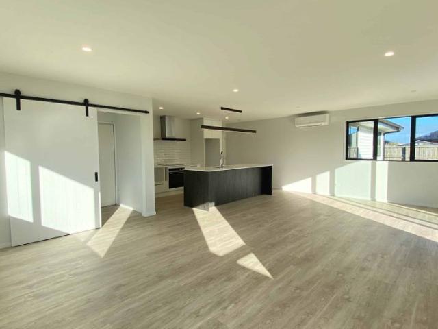 Three bedroom home in Lincoln
