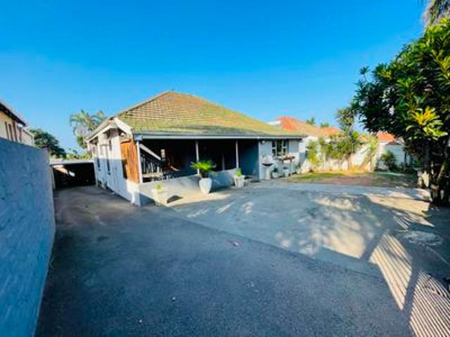 three bedroom home in montclair