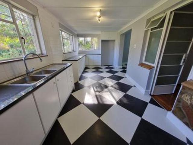 three bedroom home to rent in ceres