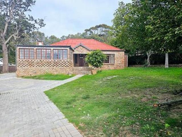 three bedroom house on the market in.