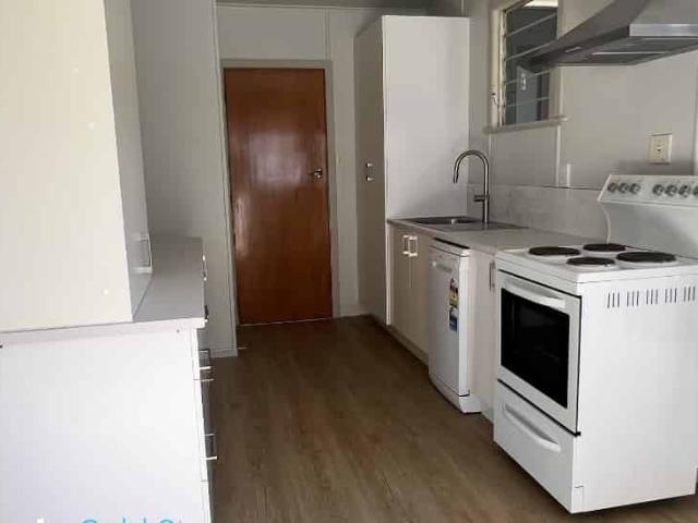Three Bedroom House Thames