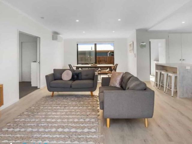 Three Bedroom House Waihi Beach