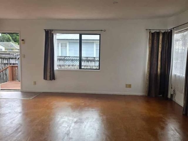 Three bedroom house with one bathroom Kelston