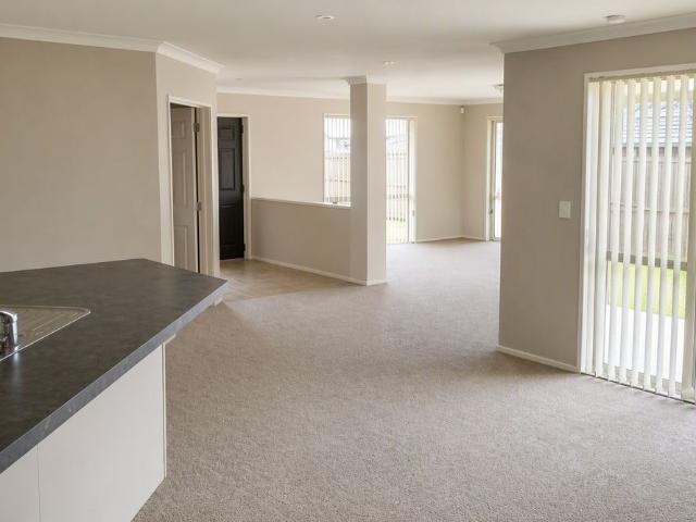 Three Bedroom Plus Office In Huntington