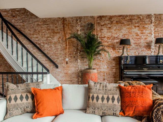 Three Bedroom Serviced Apartment — Amsterdam — Canal View