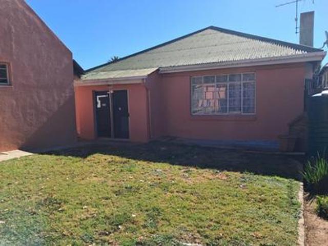 three bedroom three bathroom bathroo.