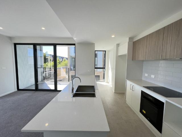 Three Bedroom Townhouse In Coombs