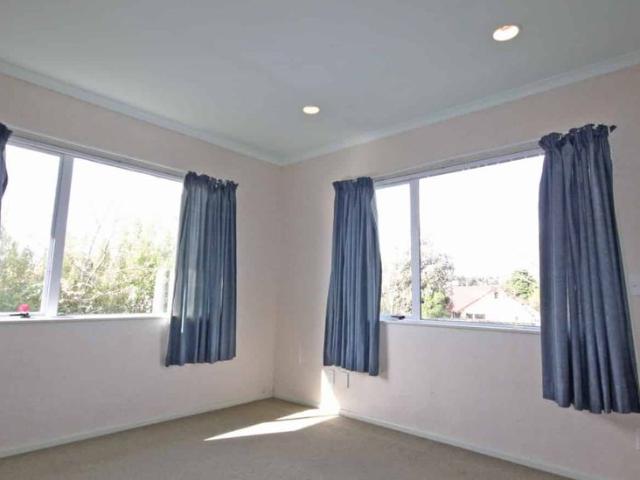 THREE BEDROOMS, HOKOWHITU
