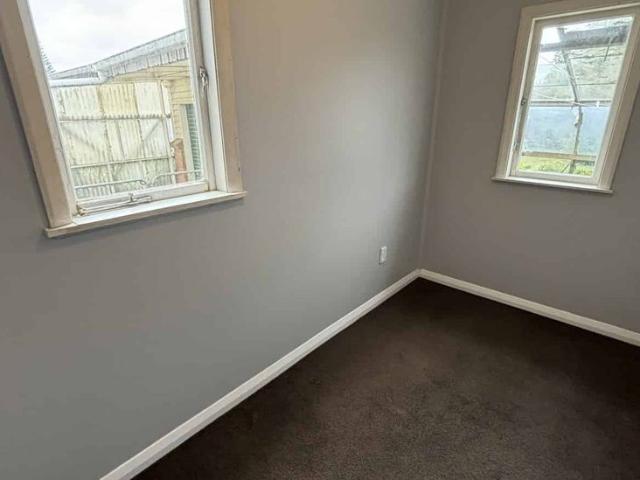 THREE BEDROOMS HOKOWHITU