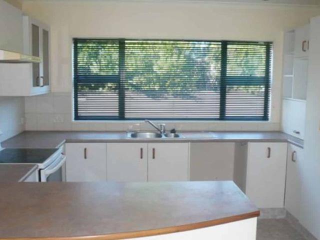 THREE BEDROOMS HOKOWHITU