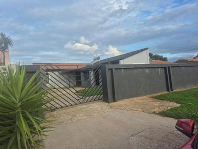three bedrooms house on the market i.