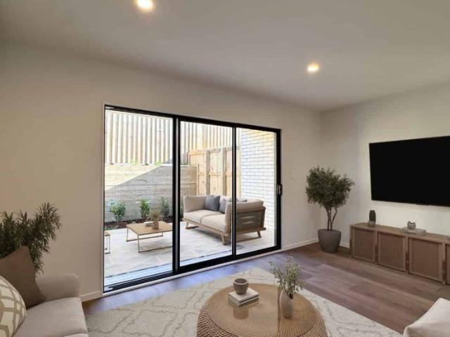 Three bedrooms in Mt Roskill!