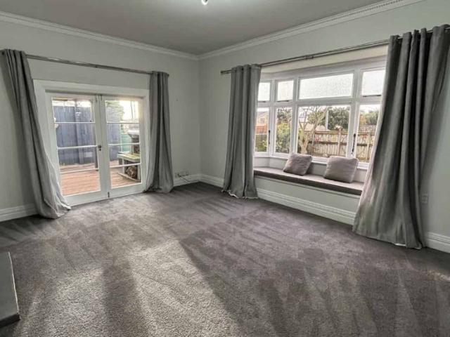 THREE BEDROOMS LEVIN