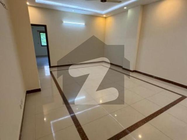 Three Bedrooms Luxury Apartment Available For Rent For Families Only Warda Hamna Residencia 3