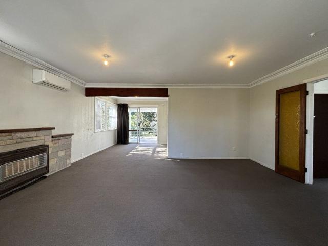 Three Bedrooms on River Road, Chartwell