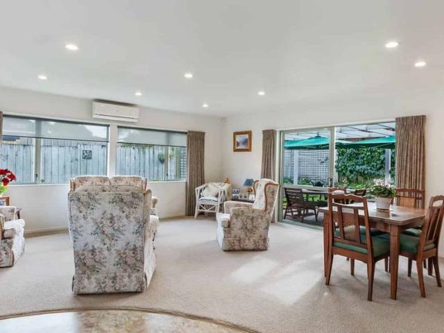 Three Bedrooms & One study Onehunga