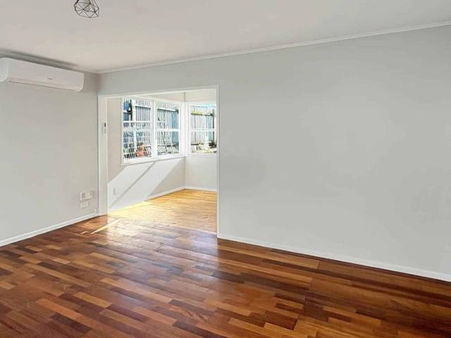 Three double bedroom home near the water