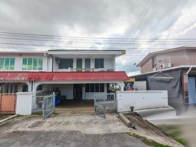 THREE HILL PARK DOUBLE STOREY SEMI DETACHED FOR SALE At FOO CHOW ROAD