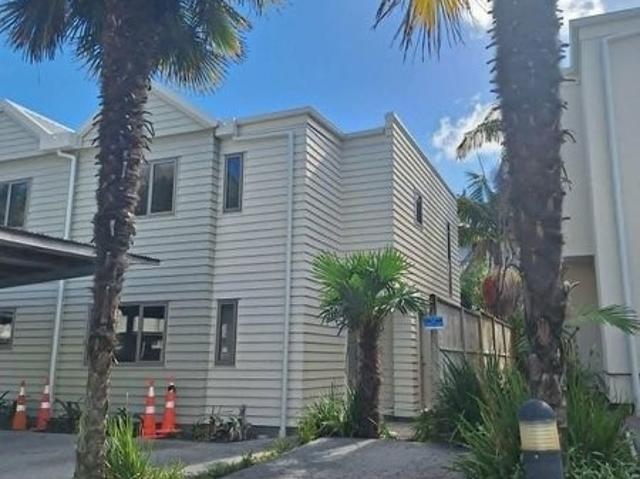 three kings, 1 bedroom
