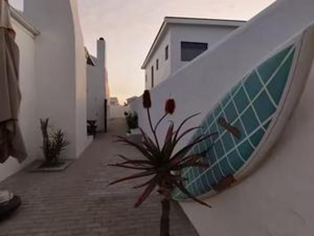 three plus two bedroom house close t.