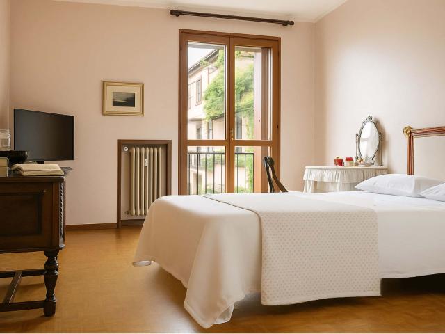 Three Room Apartment between Piola and NoLo, 10 Minutes from the Politecnico
