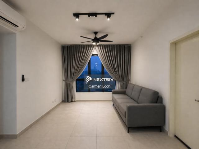 Three Storey Cluster Factory at Mount Austin For Rent