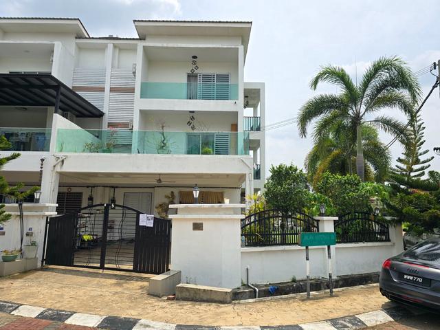 Three Storey House Corner At Taman Perpaduan Koperasi Ipoh Perak