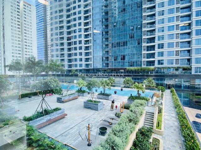 Thuê ngay căn hộ Sunwah Pearl 3PN, căn góc 2 view nhìn sông, có bồn tắm nằm, giá cực tốt