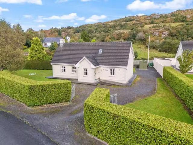Ti Aine, Carrick West, Cornamona, Co. Galway, F12D894 is for s.