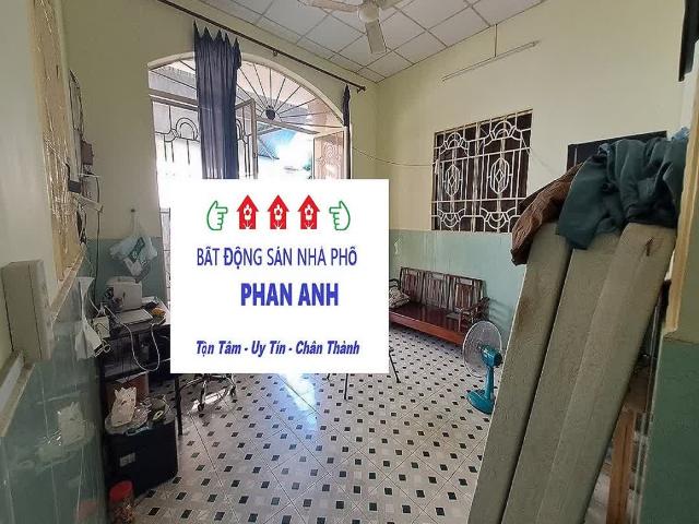 Tìm đâu ra căn nhà phố ngang 6 m mà giá chỉ hơn 6 tỷ ngay trung tâm Quận 9, sát cạnh Tây Hòa?