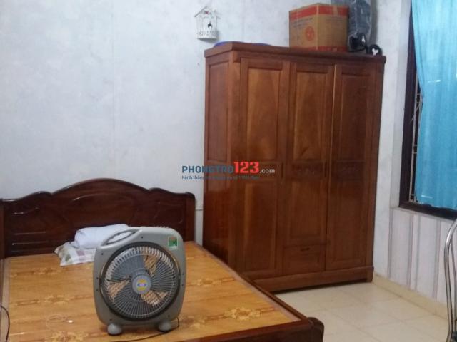Tìm người ở ghép, lịch sự, sạch sẽ, trung thực, độc thân