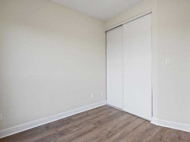 Time Square Apartments Studio Apartment for Rent at 211 & 211 Hunter St. E Peterborough, ON K9H 7B5 Ashburnham Subdivision