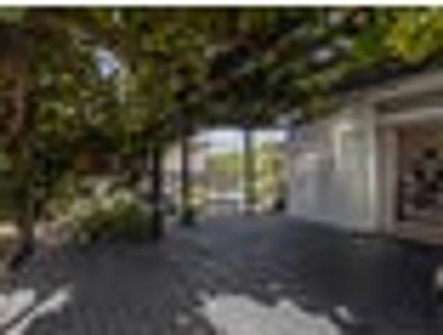 Timeless 1910s Villa with Bonus Studio