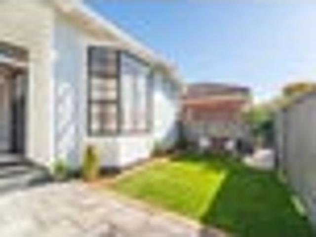 Immediate Possession Available Lock & Leave