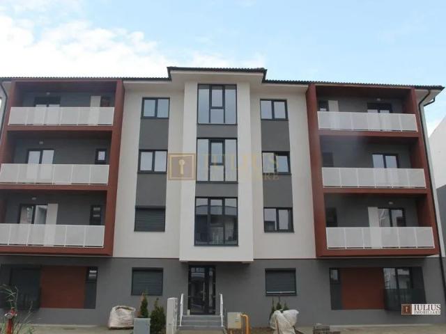 Timisoara Giroc Benzinaria ESSO, spatiu de depozitare generos