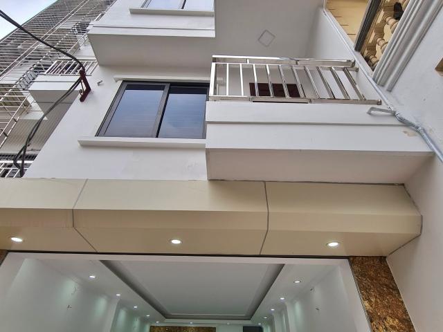 Tin thật NGuyễn Sơn Long biên 10 tỷ 60m, ô tô