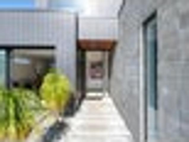 Tindalls Beach, 4 bedrooms, $1600 pw
