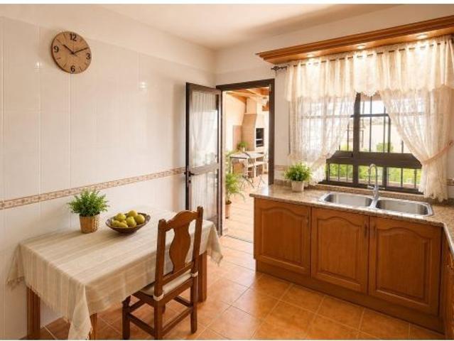 ?✨ TINERCASA PRESENTA ESTE ESPECTACULAR CHALET ADOSADO EN CANDELARIA – LISTO PARA ENTRAR A VIVIR ✨?