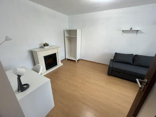 Tineretului Vis a vis Parc, Apartament decomandat