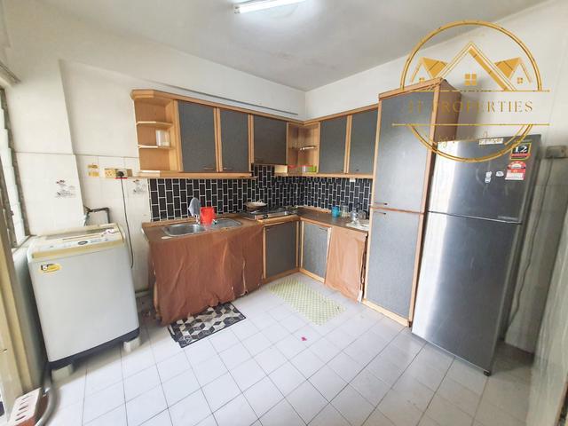 TINGKAT2 KITCHENCAB 3ROOM BATHTUB WALKUP Bandar Sunway Court PJS7