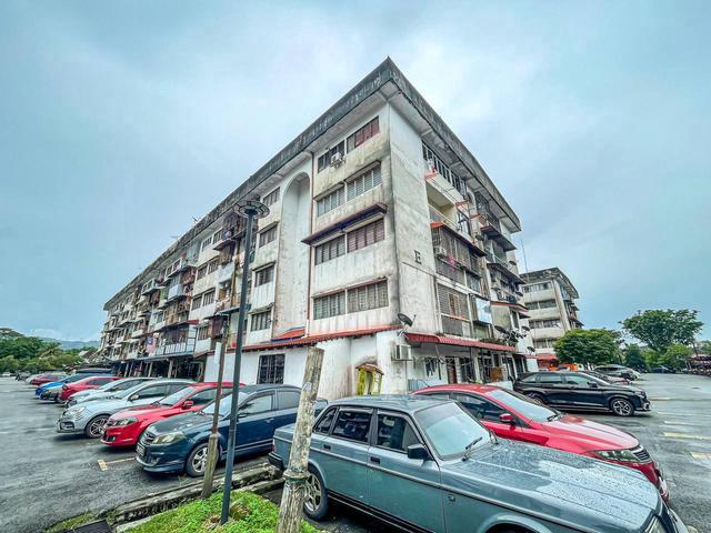 Tingkat 1 Flat Taman Kosas Ampang For Sale