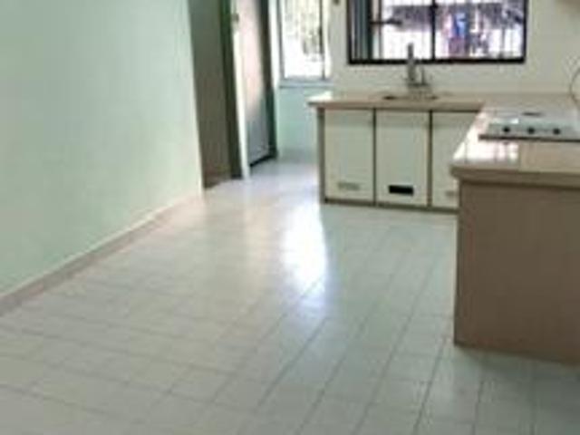 Tingkat 1 Flat Hamna Sg Dua Gelugor 5 minit ke USM