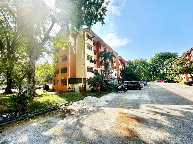 TINGKAT 1 Flat PKNS Seksyen 6 Shah Alam