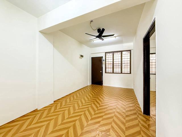 TINGKAT 1 FREEHOLD Pangsapuri Bayu Block D Seri Kembangan
