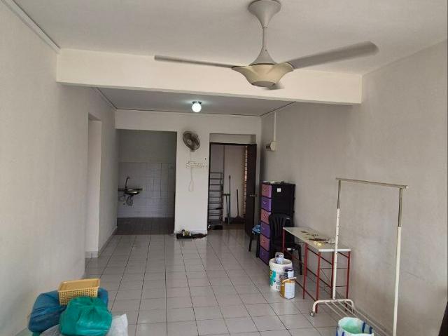 TINGKAT 1 Pangsapuri Alam Budiman Seksyen U10 Shah Alam FOR SALE